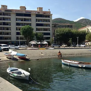Feliz Costa Brava Apartamento , Portbou España